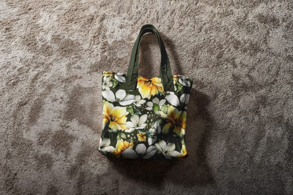 Totebag Mockup on Carpet